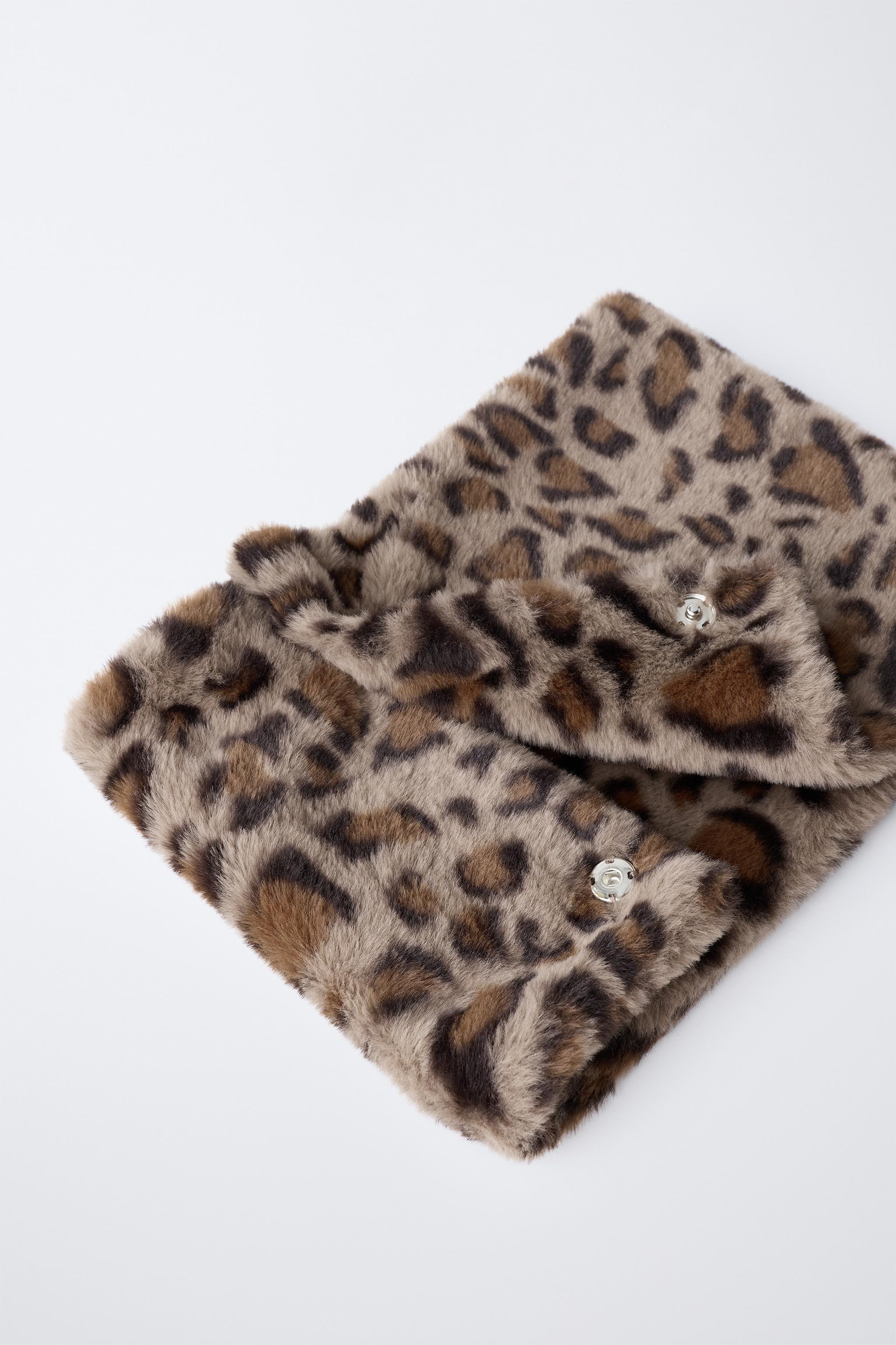 FAUX FUR ANIMAL PRINT NECK WARMER
